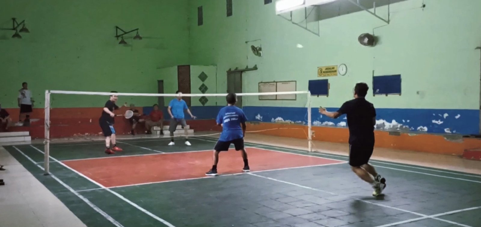 Lomba Agustusan: Bulu Tangkis